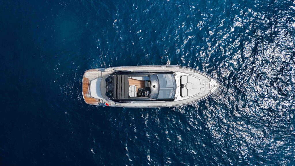 Yacht charter CRANCHI 44