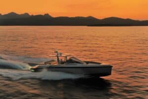 Yacht charter WALLY 48