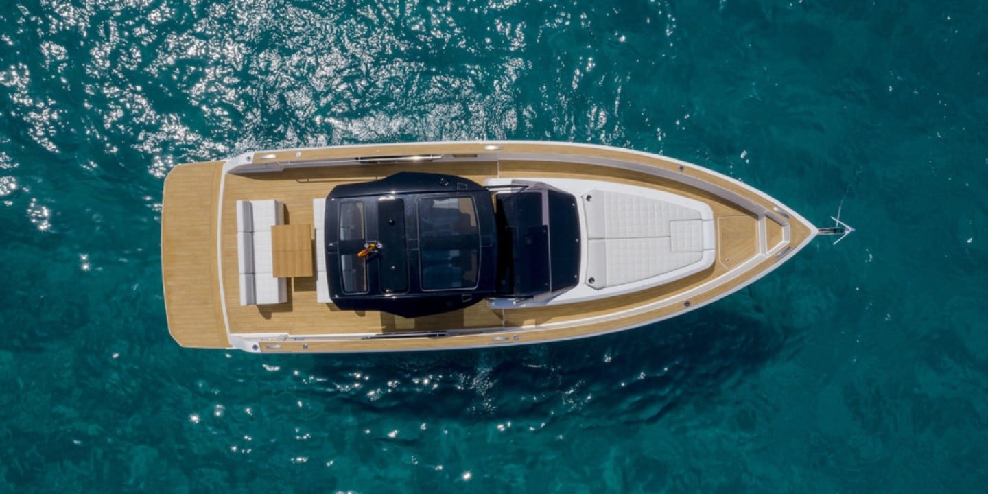 Pardo 38 en navigation au large de Cannes